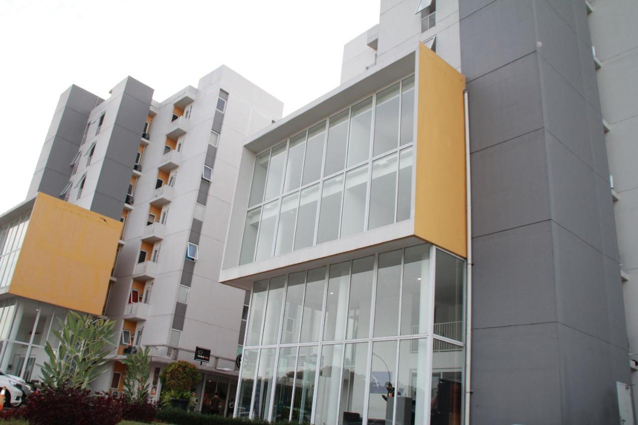 Nature Inn Aeropolis Ar3 Tangerang Exteriér fotografie
